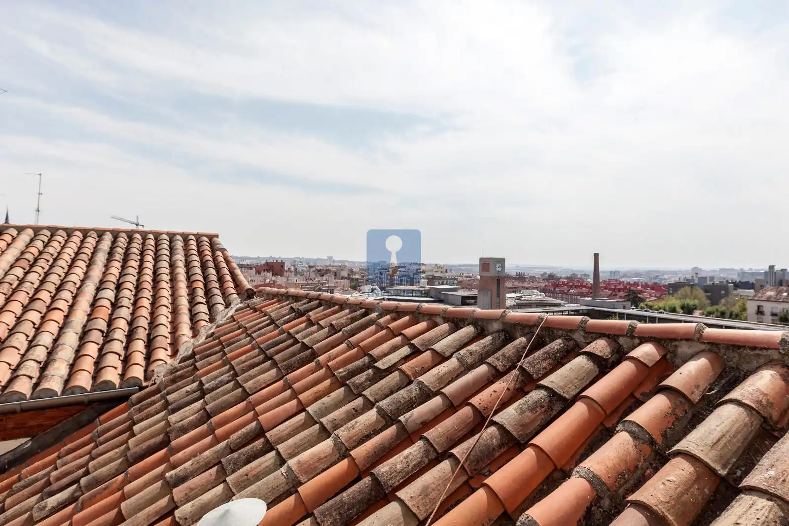 Exterior view of Attic for rent in Madrid  with Air Conditioner, Heating and Parquet flooring
