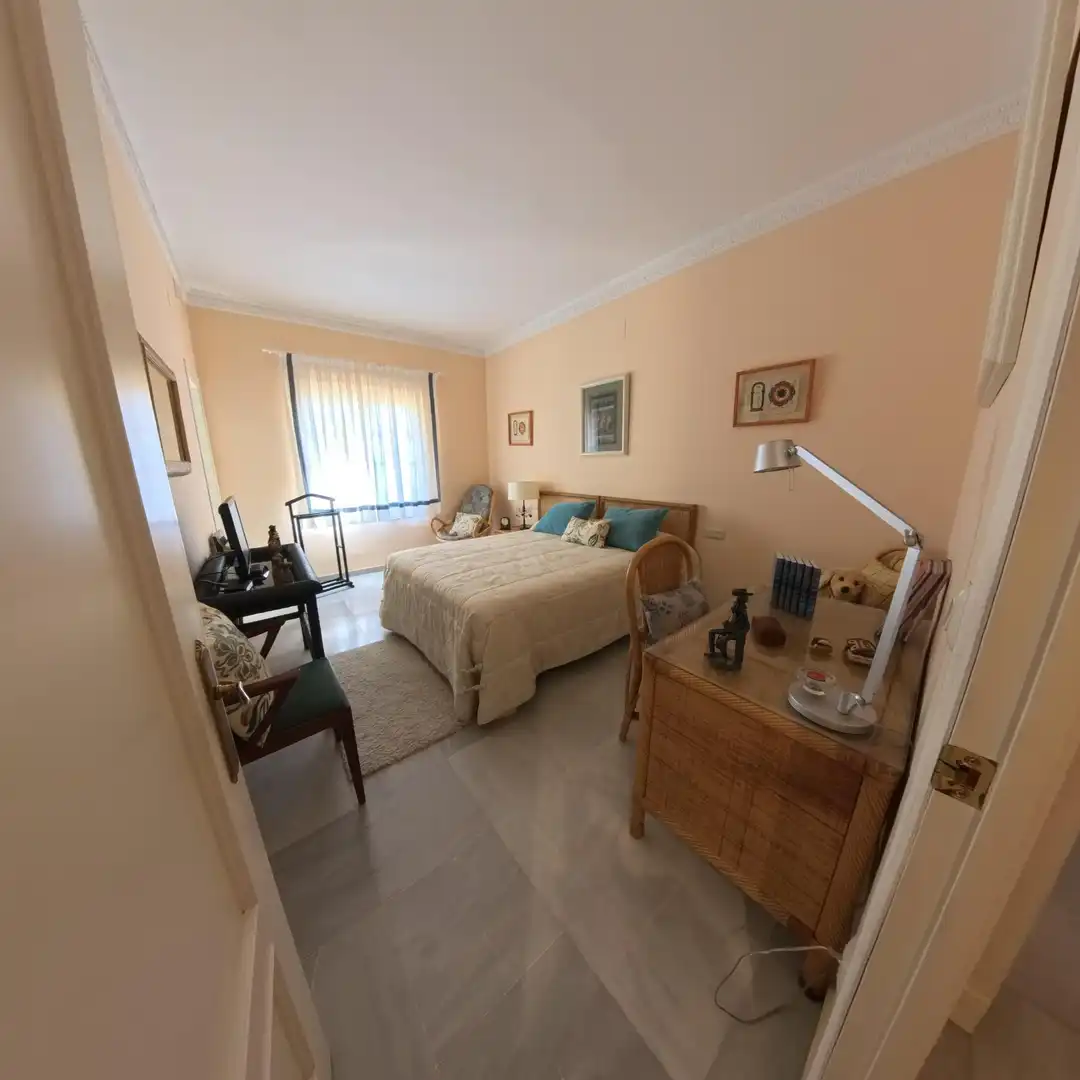 Dormitori de Casa o xalet en venda en Chiclana de la Frontera amb Aire condicionat, Jardí privat i Traster