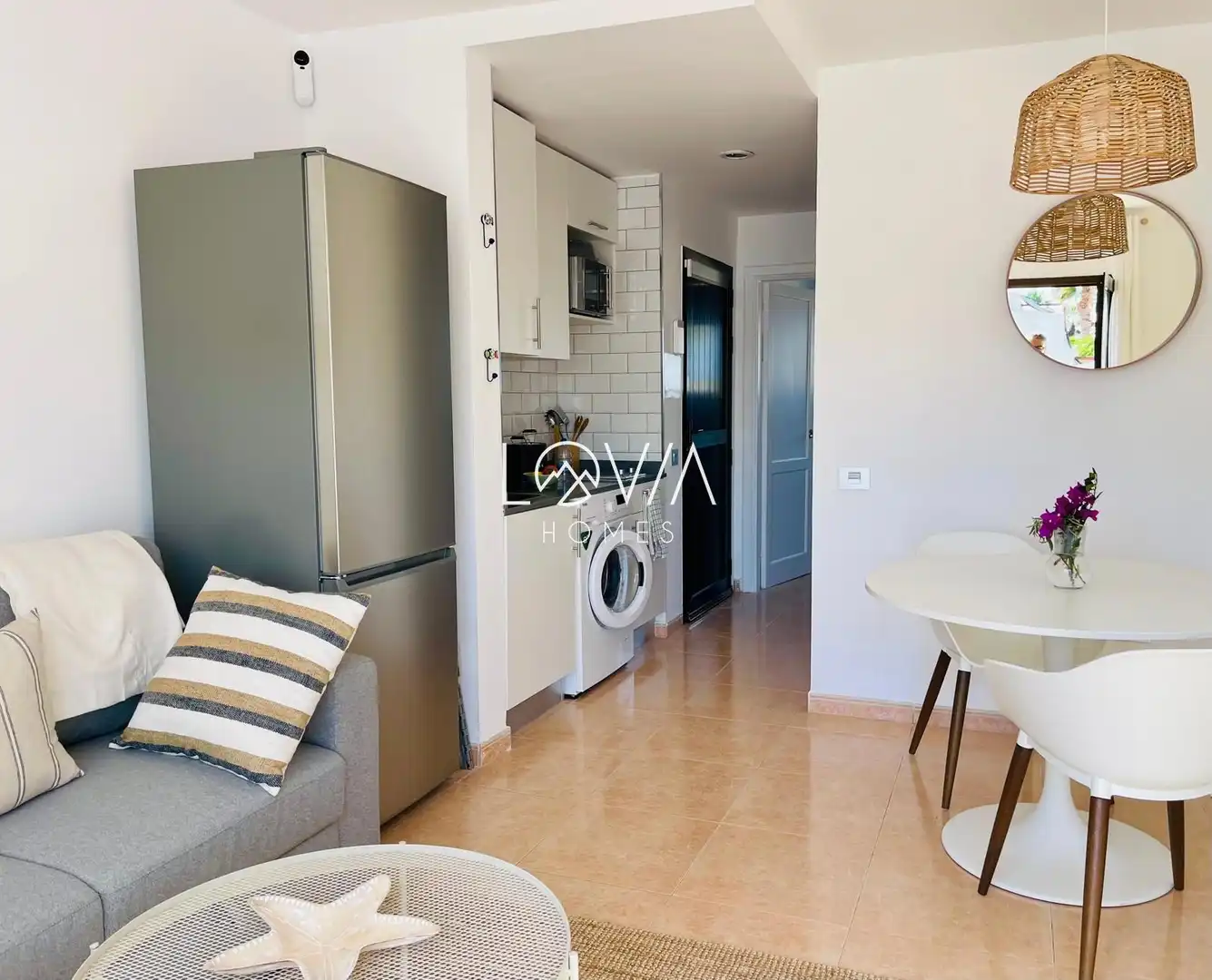 Cuina de Apartament de lloguer en La Oliva amb Terrassa, Piscina i Piscina comunitària