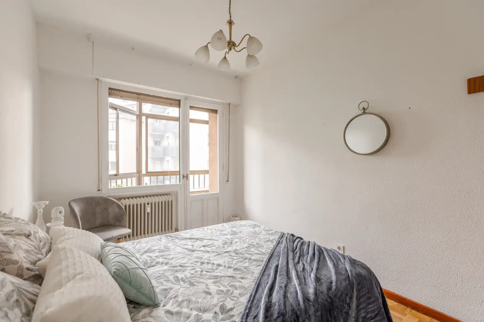 Habitación de Piso en venta en  Pamplona / Iruña con Calefacción, Parquet y Terraza