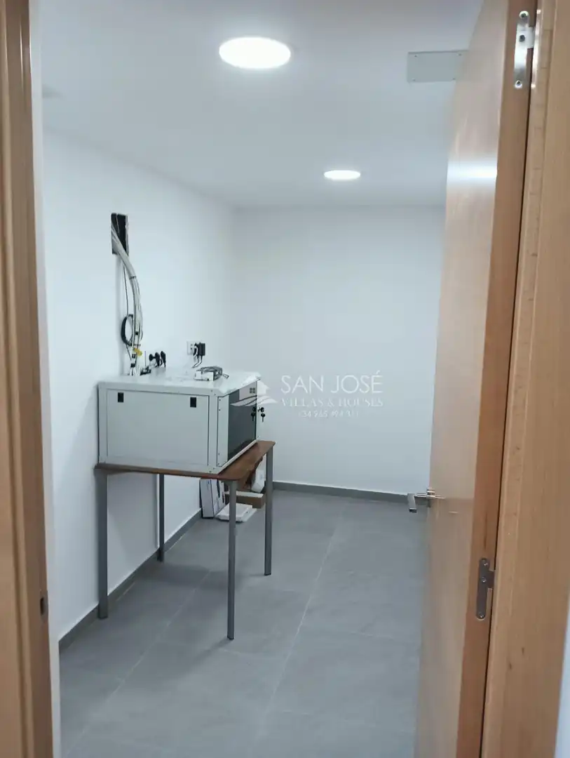 Office for sale in Santa Pola