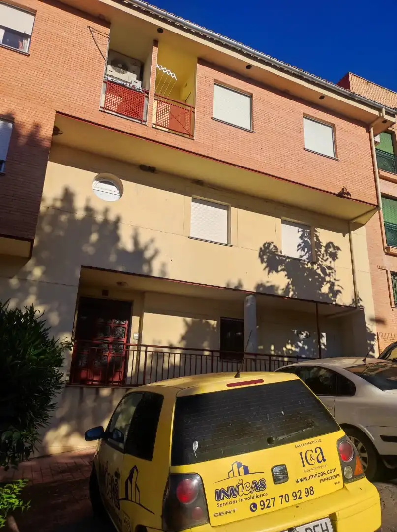 Vista exterior de Piso en venta en Plasencia con Aire acondicionado, Calefacción y Amueblado