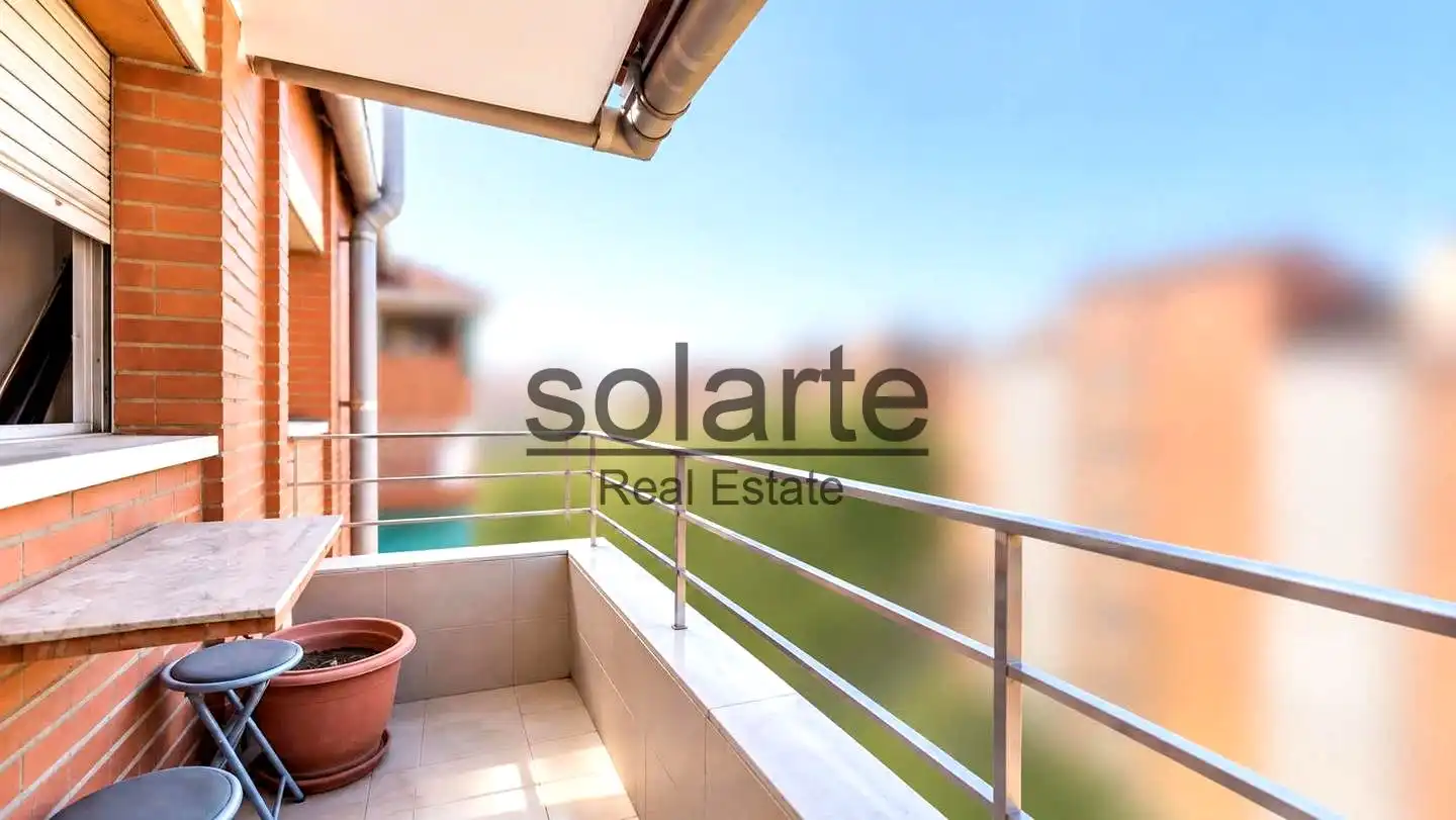 Terraza de Piso en venta en Fontsanta - Fatjó