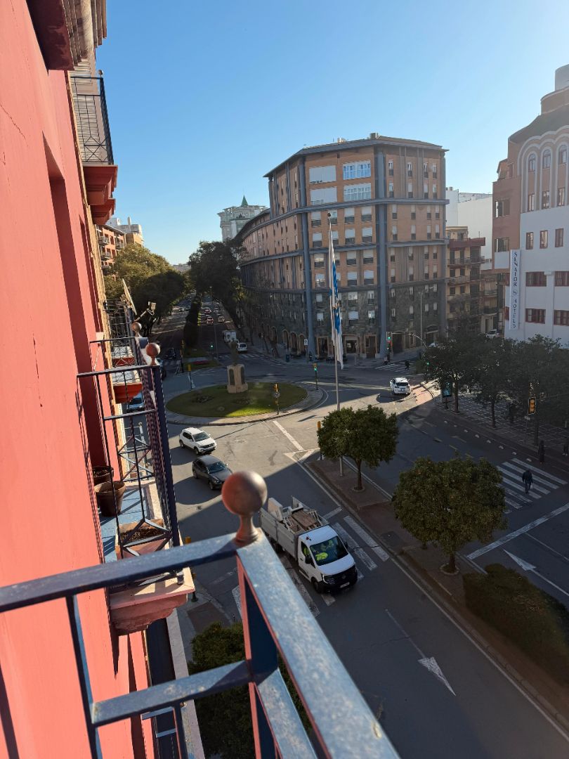 Vista exterior de Piso de alquiler en  Huelva Capital con Horno, Lavadora y Microondas