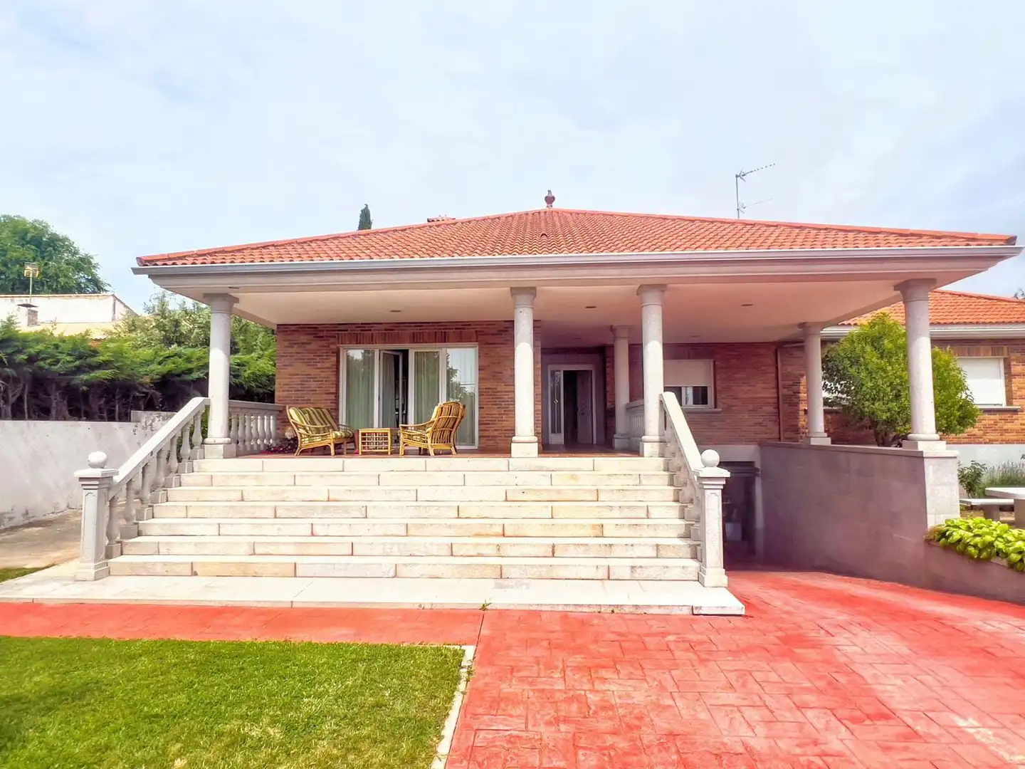 Houses for sale in Paseo de la Cañada, 21, El Guijo - Colonia España