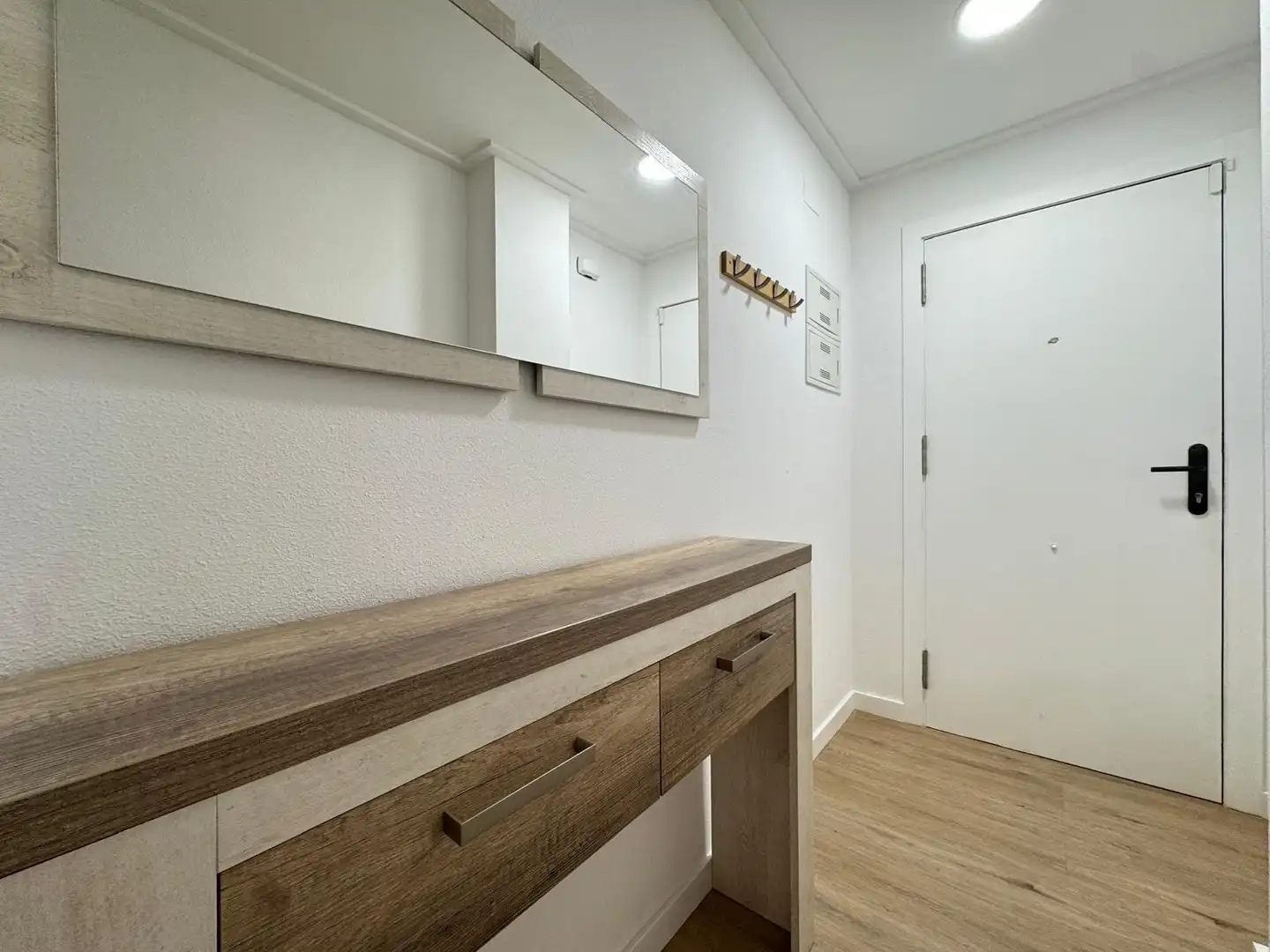 Apartamento con terraza en venta en Calle CAMPOAMOR, imagen 3