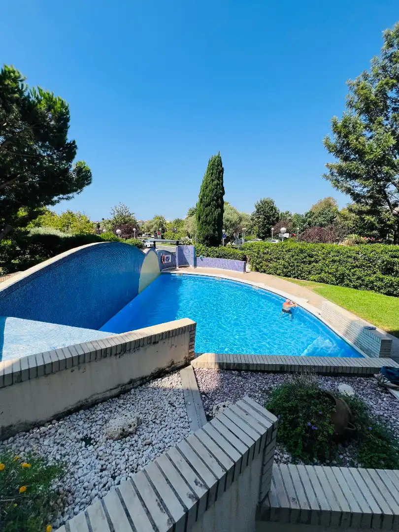 Piscina de Piso en venta en Salou con Aire acondicionado, Calefacción y Jardín privado