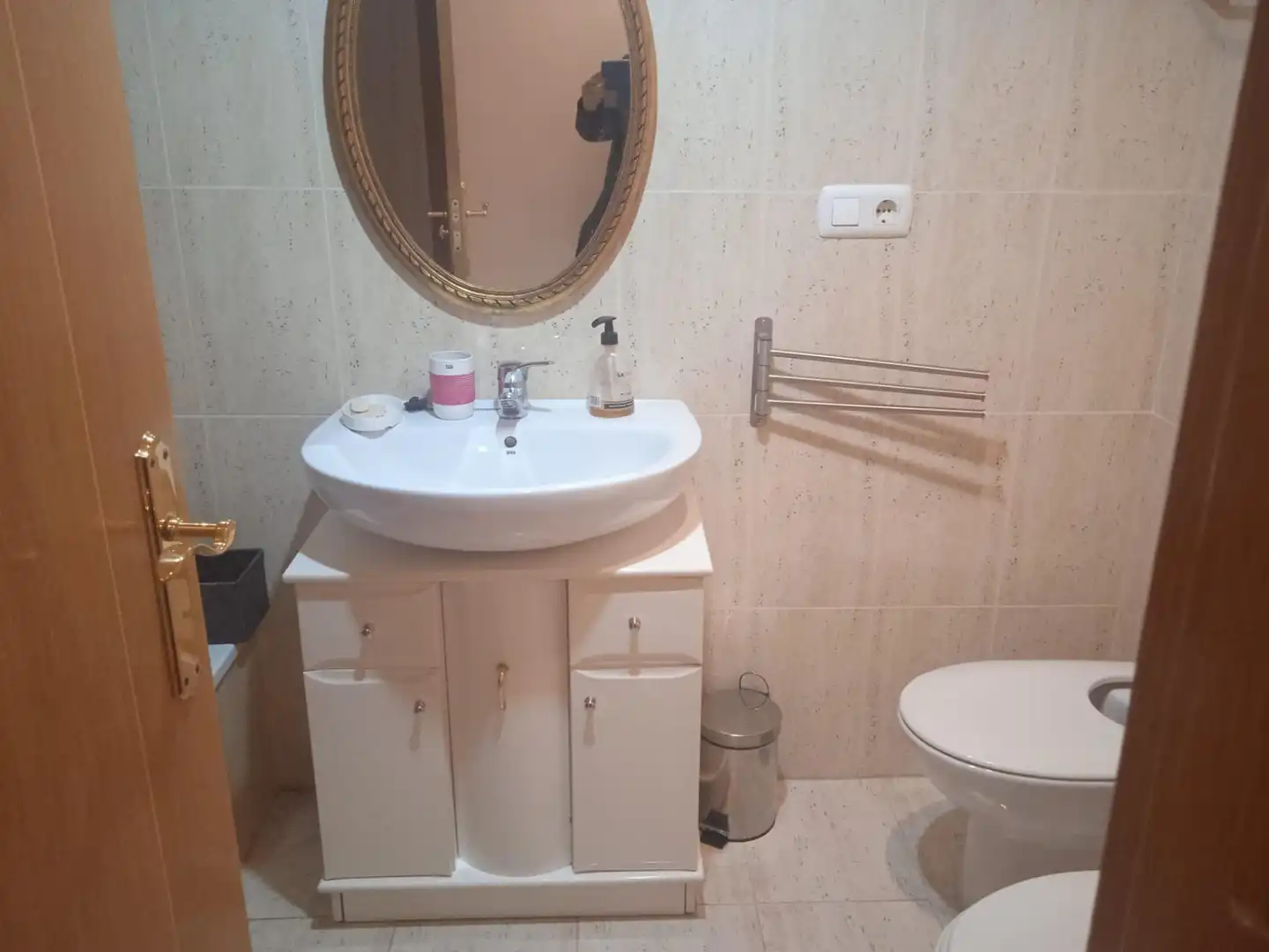 Baño de Piso de alquiler en Alicante / Alacant con Terraza, Balcón y Piscina comunitaria