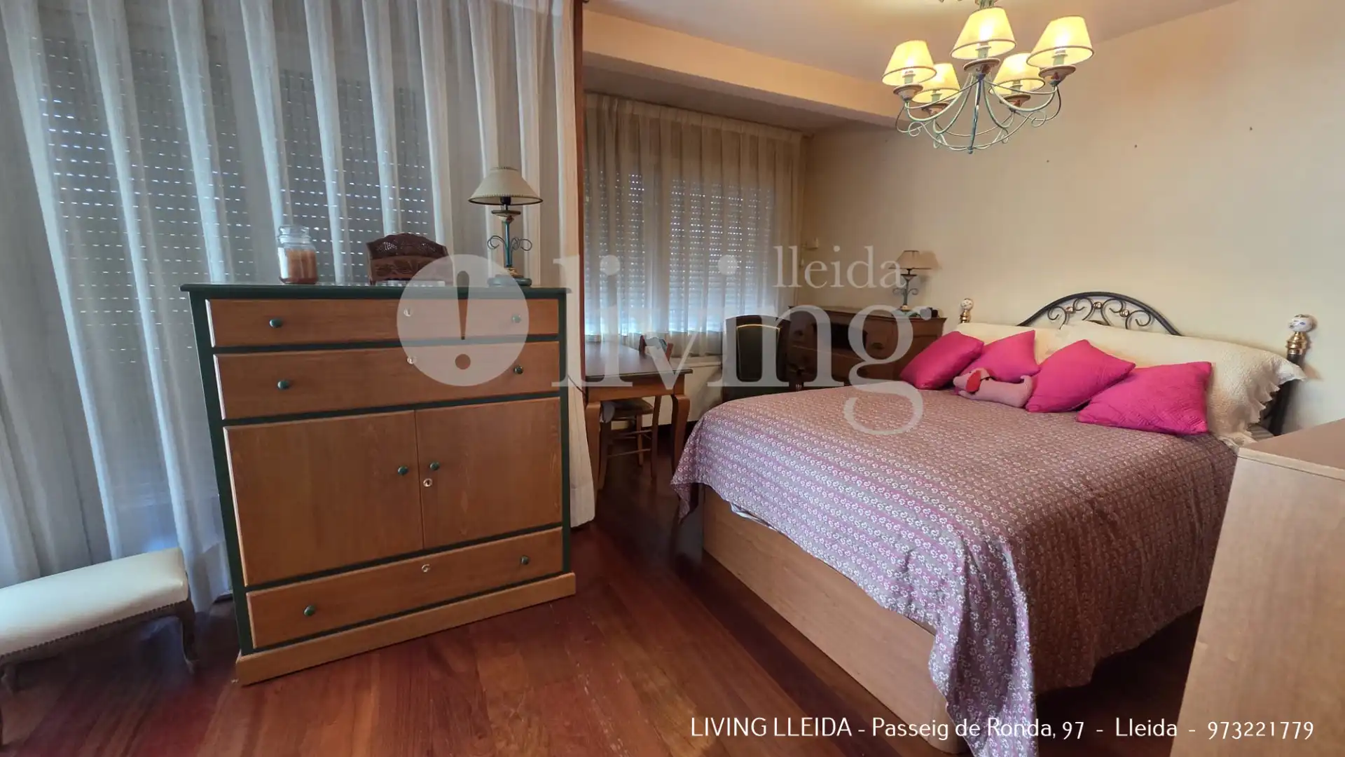 Schlafzimmer von Wohnung zum Verkauf in Lleida mit Klimaanlage, Heizung und Parkett
