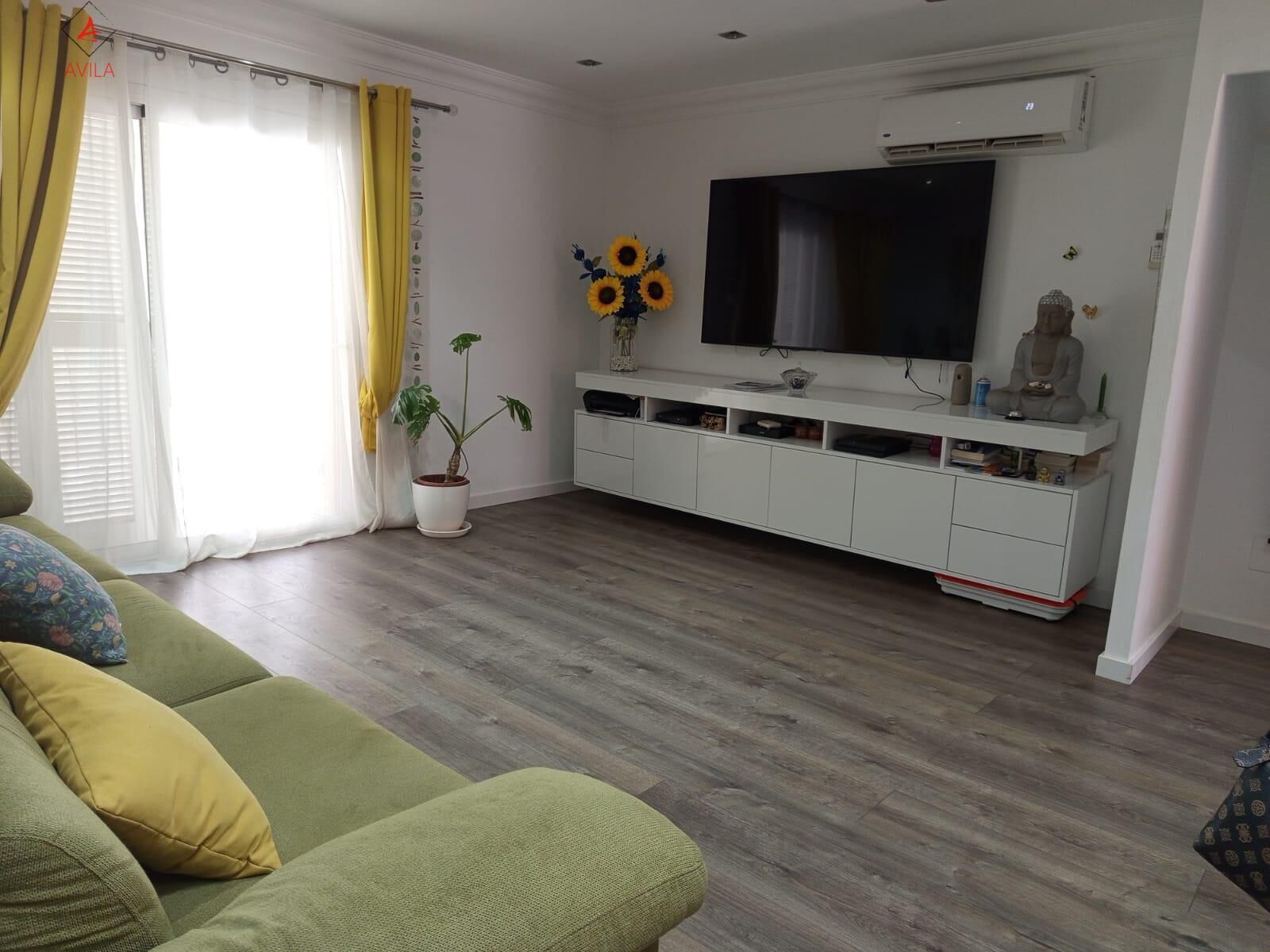 Sala de estar de Casa adosada en venta en  Palma de Mallorca con Aire acondicionado y Terraza