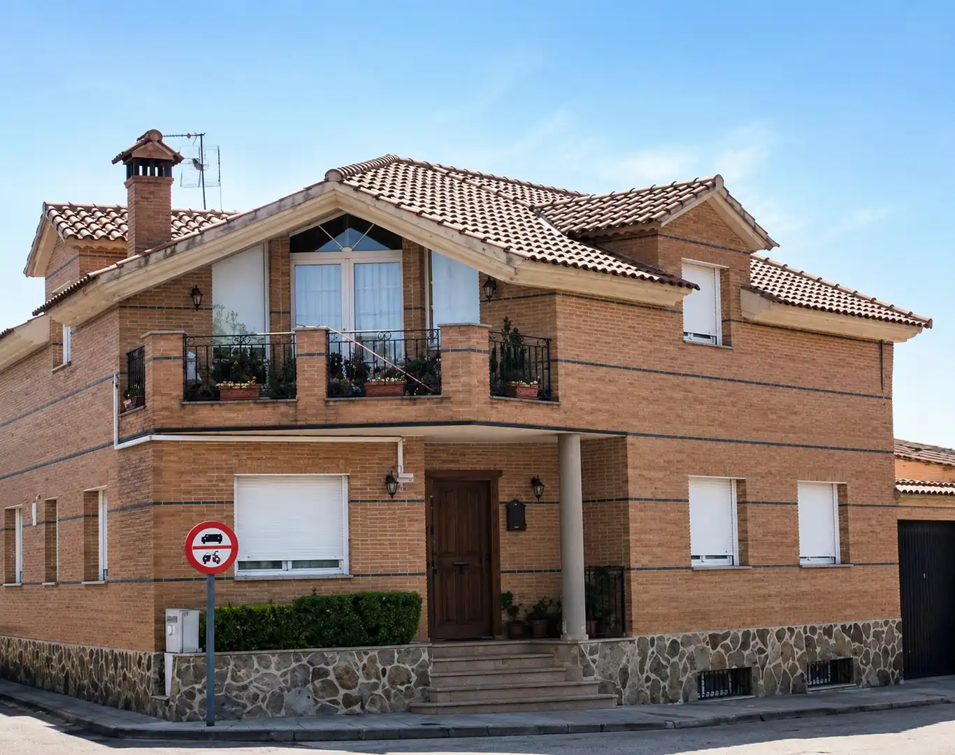 Vista exterior de Casa o chalet en venta en La Mata con Trastero y Balcón