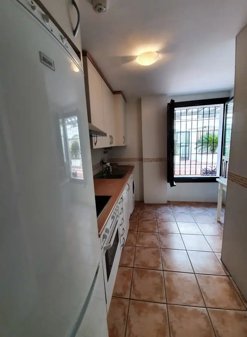Cuina de Apartament en venda en Vélez de Benaudalla amb Aire condicionat, Calefacció i Terrassa