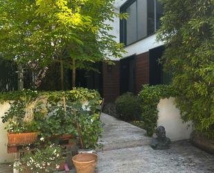 Jardí de Casa o xalet en venda en  Madrid Capital amb Aire condicionat, Jardí privat i Piscina
