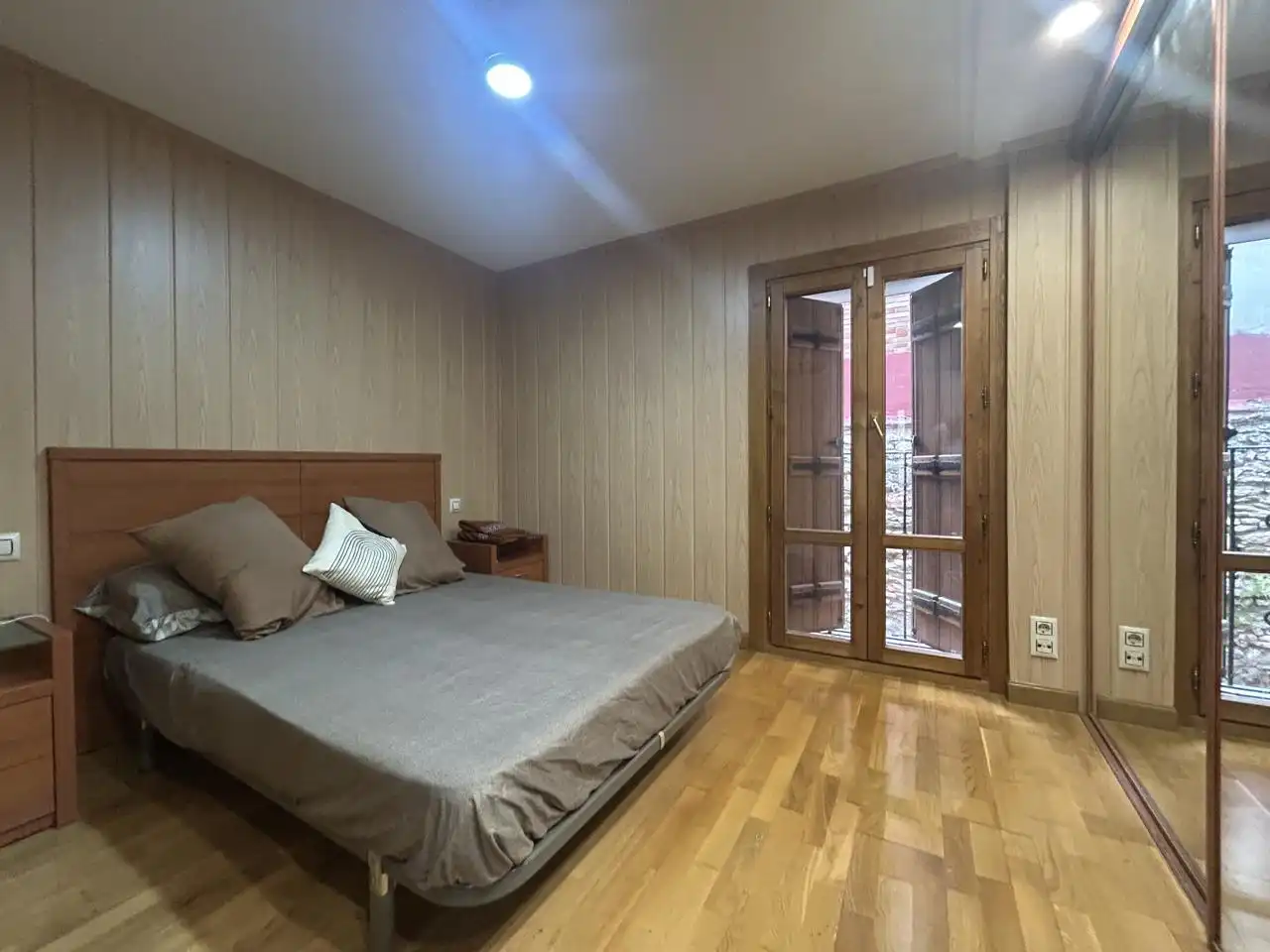 Bedroom of Flat for sale in Valtierra  with Air Conditioner, Parquet flooring and Storage room