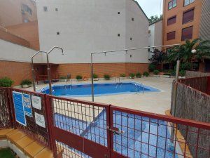 Piscina de Apartament de lloguer en  Madrid Capital amb Aire condicionat, Calefacció i Forn