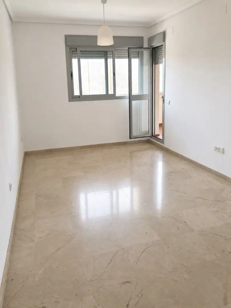 Flat for sale in Sevilla  with Air Conditioner, Heating and Terrace