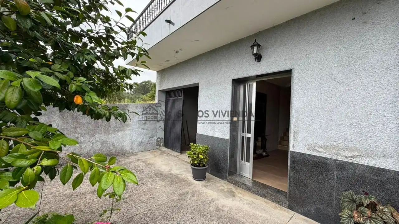 Vista exterior de Casa o xalet en venda en O Pereiro de Aguiar  amb Calefacció, Jardí privat i Terrassa