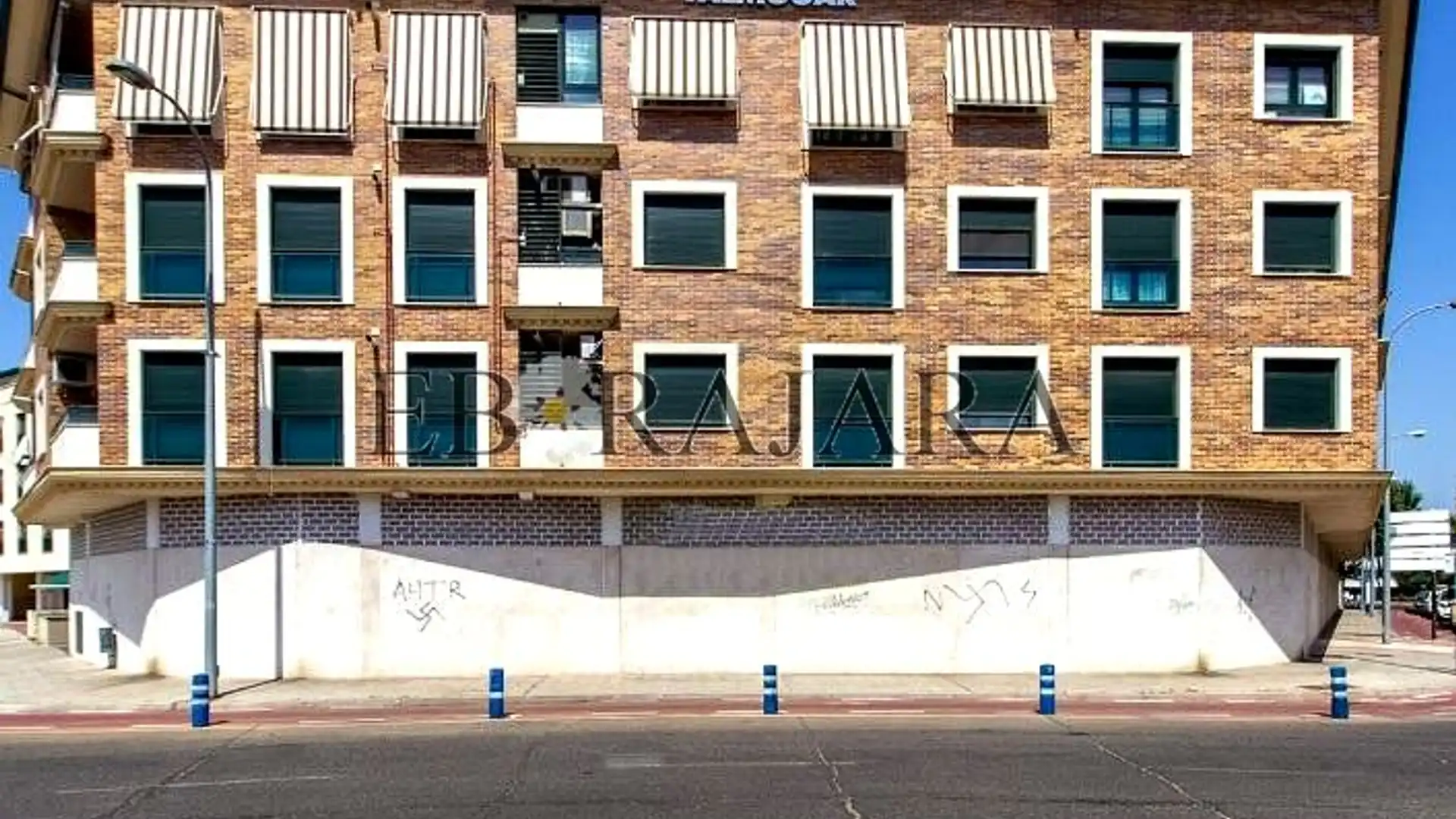 Exterior view of Garage for sale in Talavera de la Reina