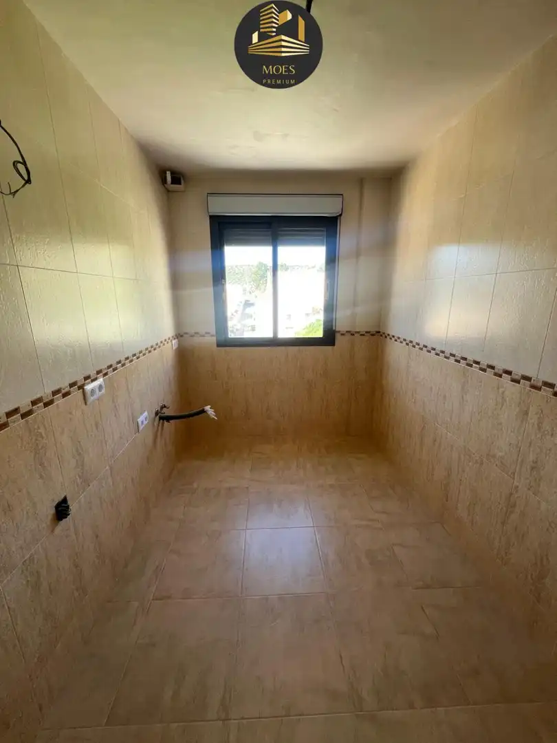 Bany de Àtic en venda en Huelma amb Terrassa