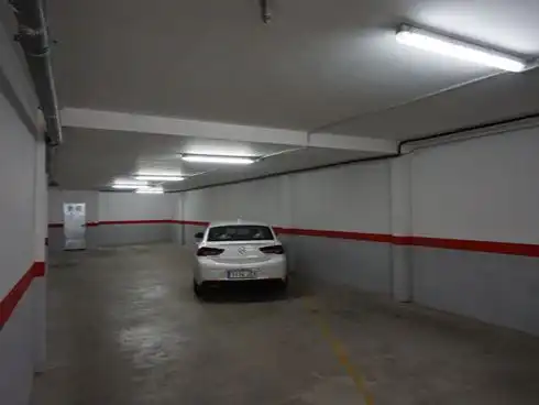 Parkplatz von Garage zur Miete in Bell-lloc d'Urgell