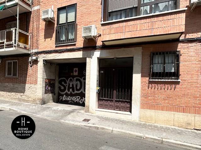 Garaje en Venta en Calle Geminis en Casco Histórico de Barajas