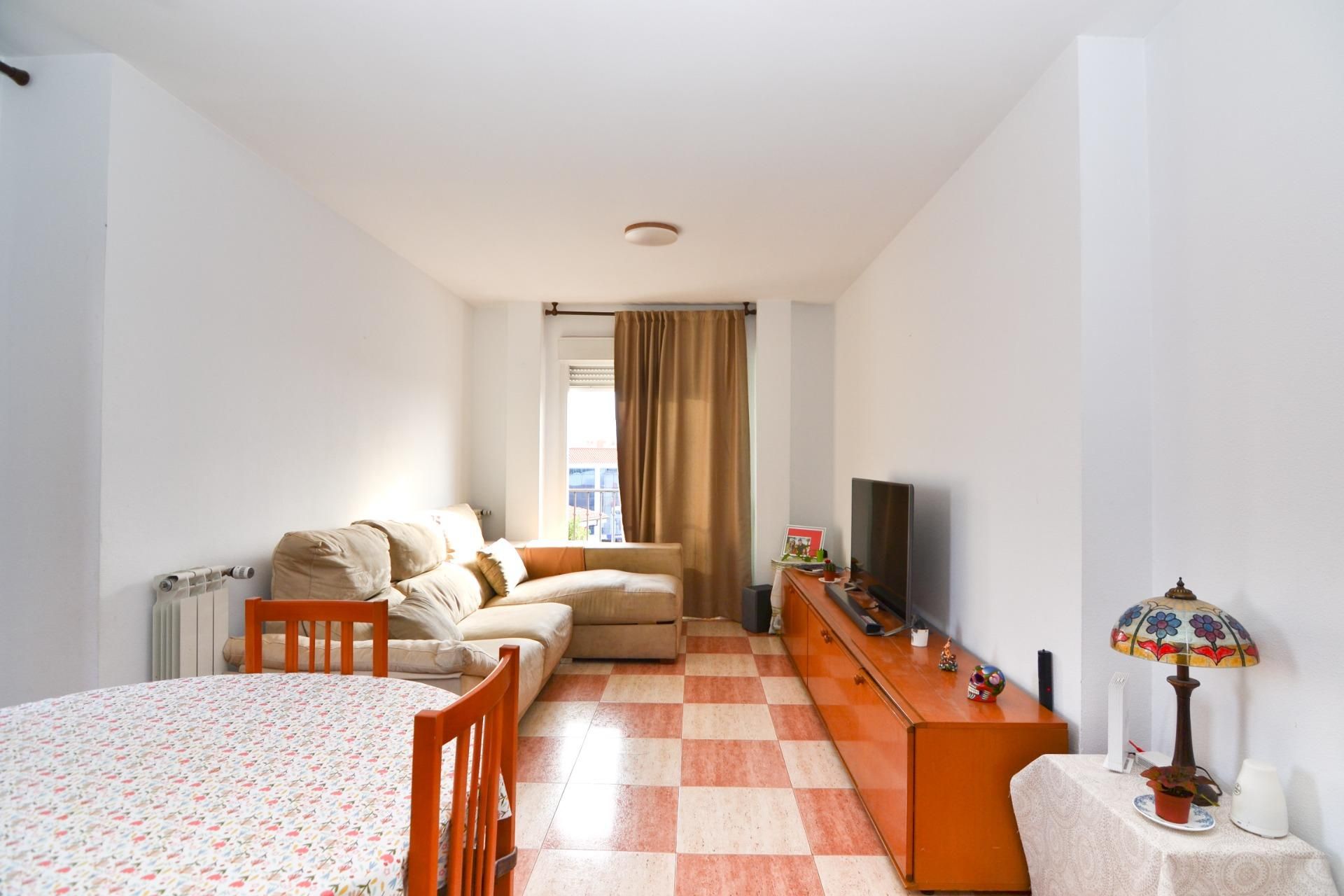 Sala d'estar de Pis en venda en Fuensalida amb Calefacció i Terrassa