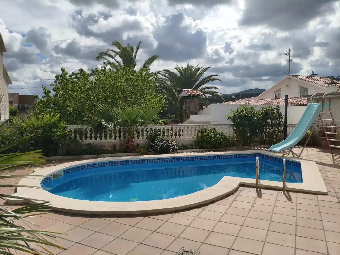 Piscina de Pis en venda en Castellar del Vallès amb Aire condicionat, Jardí privat i Traster