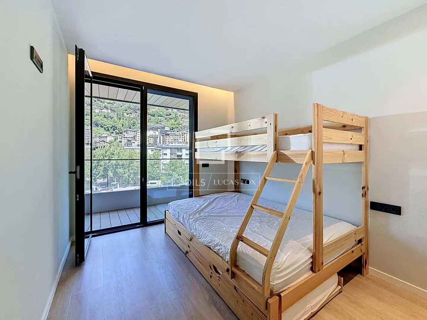 Dormitori de Pis en venda en Escaldes – Engordany amb Aire condicionat, Calefacció i Parquet