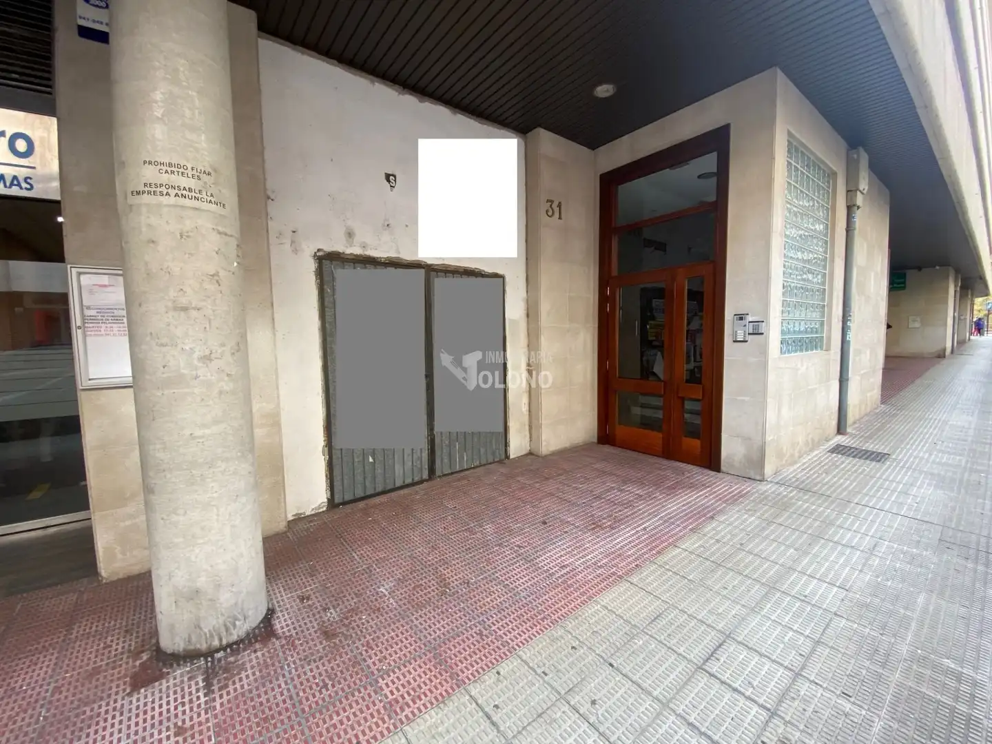 Locale commerciale in vendita a Avenida La Rioja 31, imagen 2