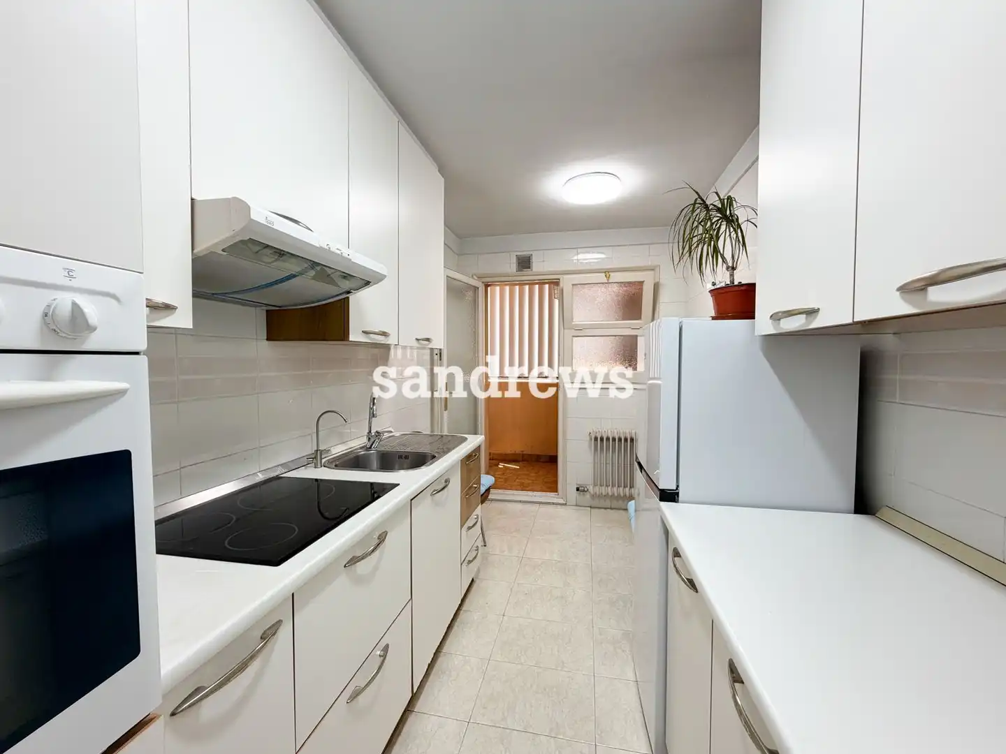 Kitchen of Flat for sale in Figueres  with Air Conditioner and Heating