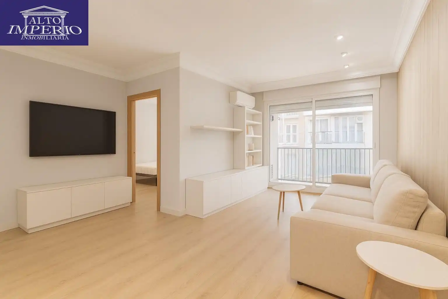 Piso con terraza en venta en PEDRO ANTONIO DE ALARCON