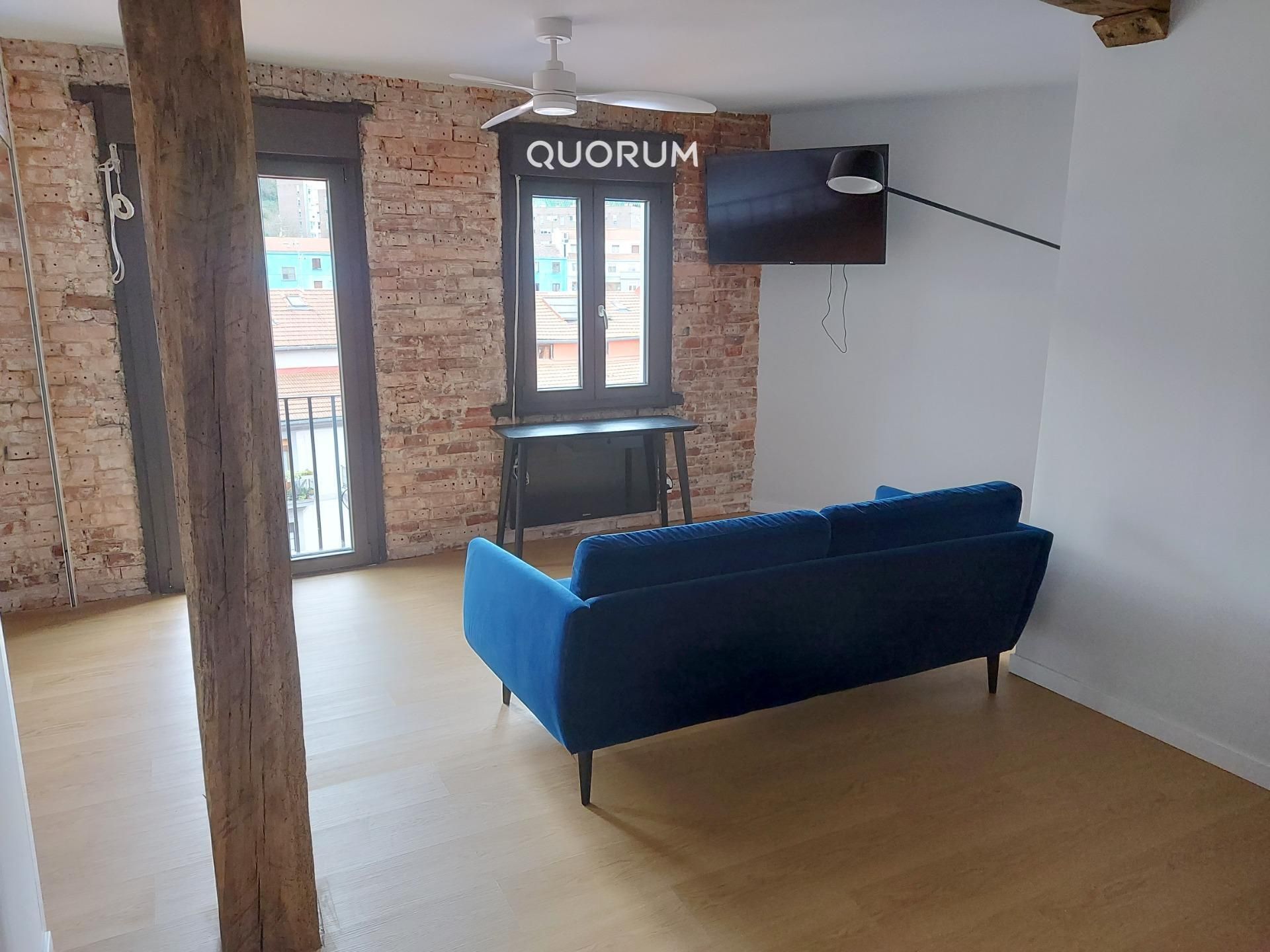 Sala de estar de Piso en venta en Bilbao  con Calefacción, Amueblado y Balcón