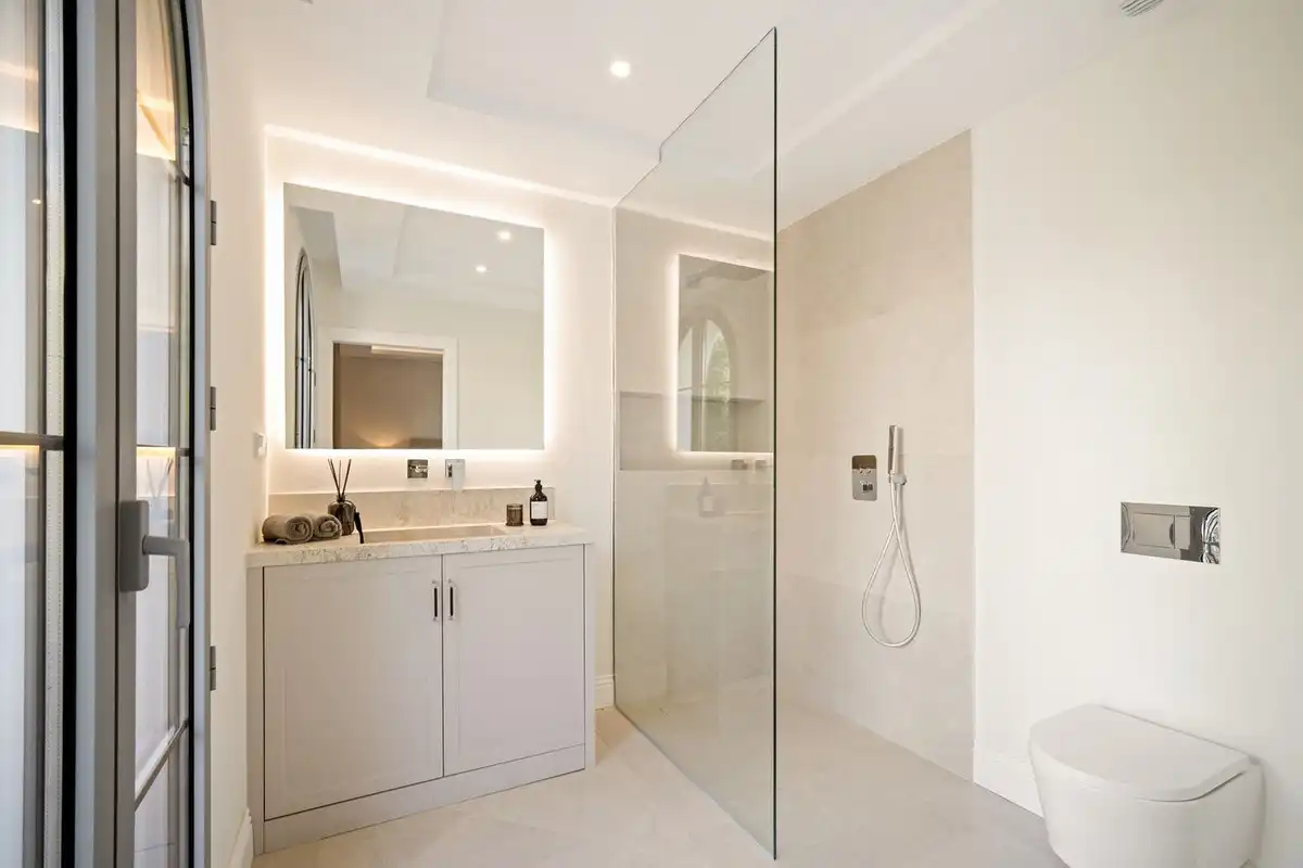 Bathroom of Detached homes for sale in Benahavís  with Terrace