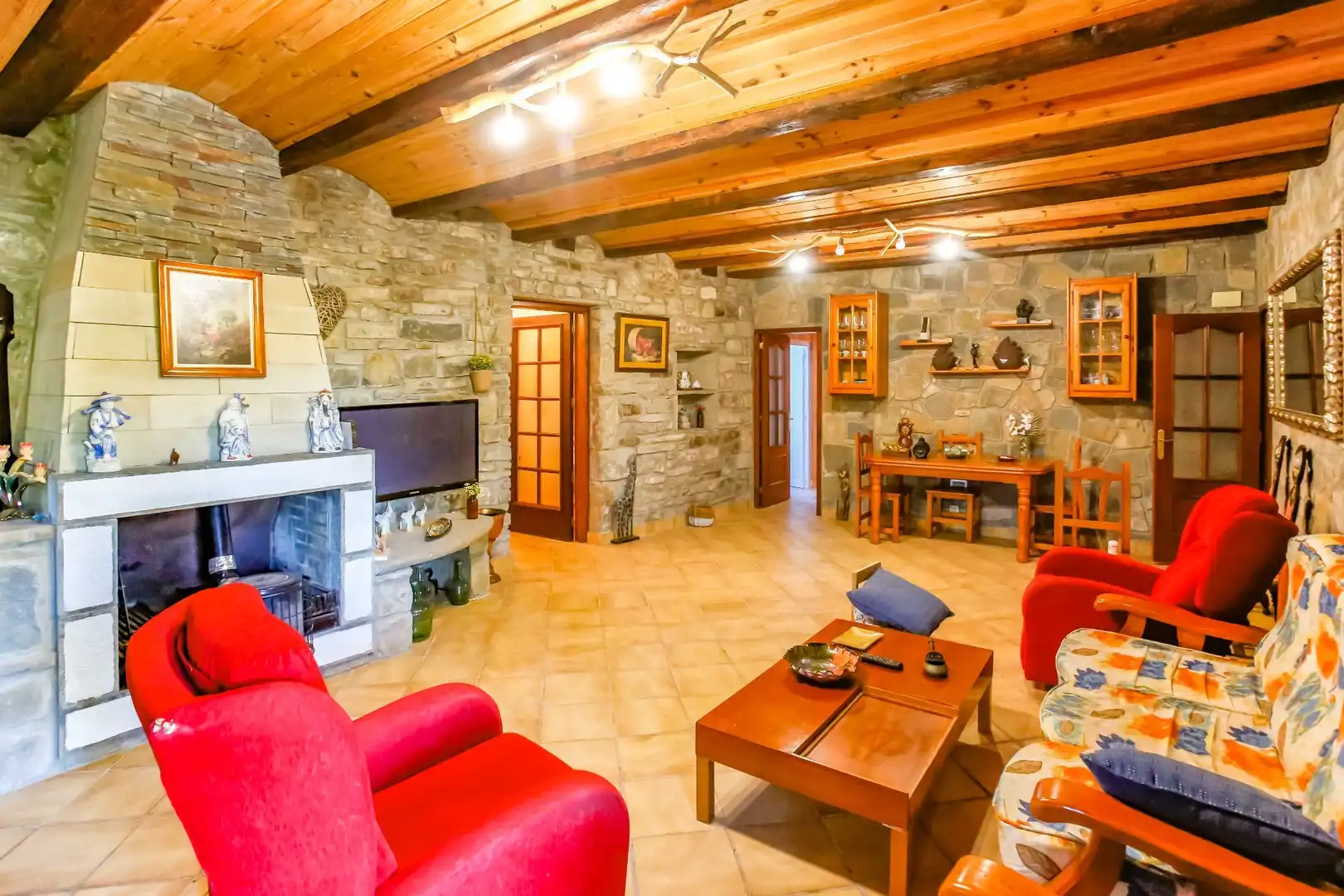 Wohnzimmer von Country house zum Verkauf in Sant Vicenç de Castellet mit Heizung, Privatgarten und Terrasse