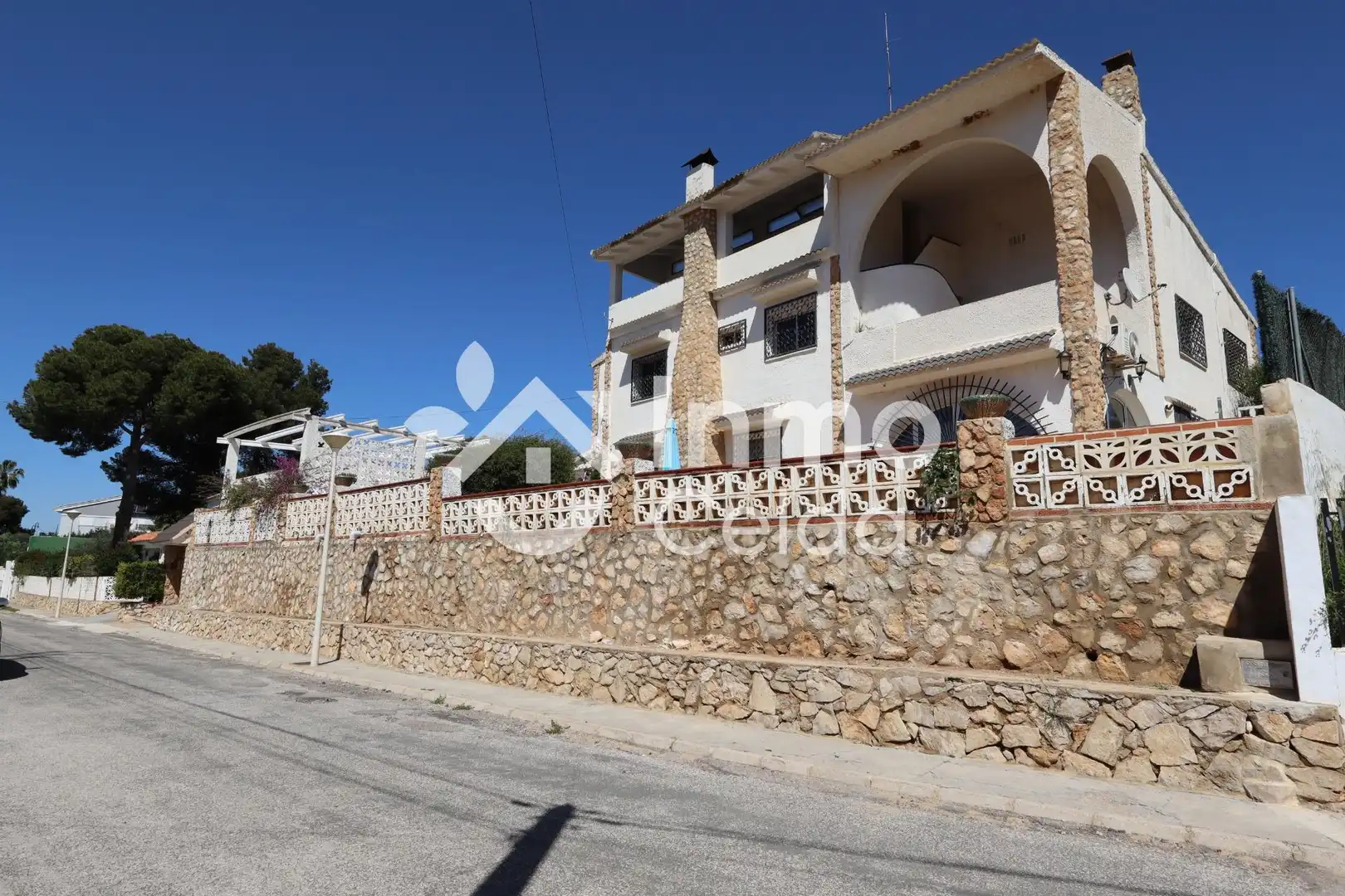Vista exterior de Casa o chalet en venta en Chiva con Aire acondicionado, Calefacción y Jardín privado