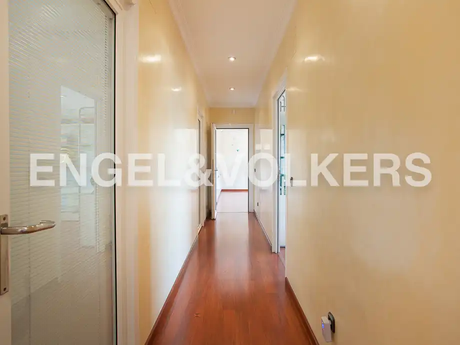 Casa o chalet en venta en Serra con Calefacción, Jardín privado y Trastero