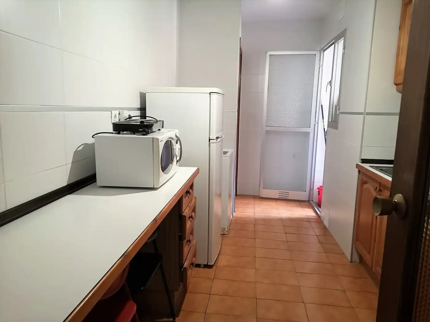 Cuina de Pis de lloguer en Granada amb Moblat i Balcó