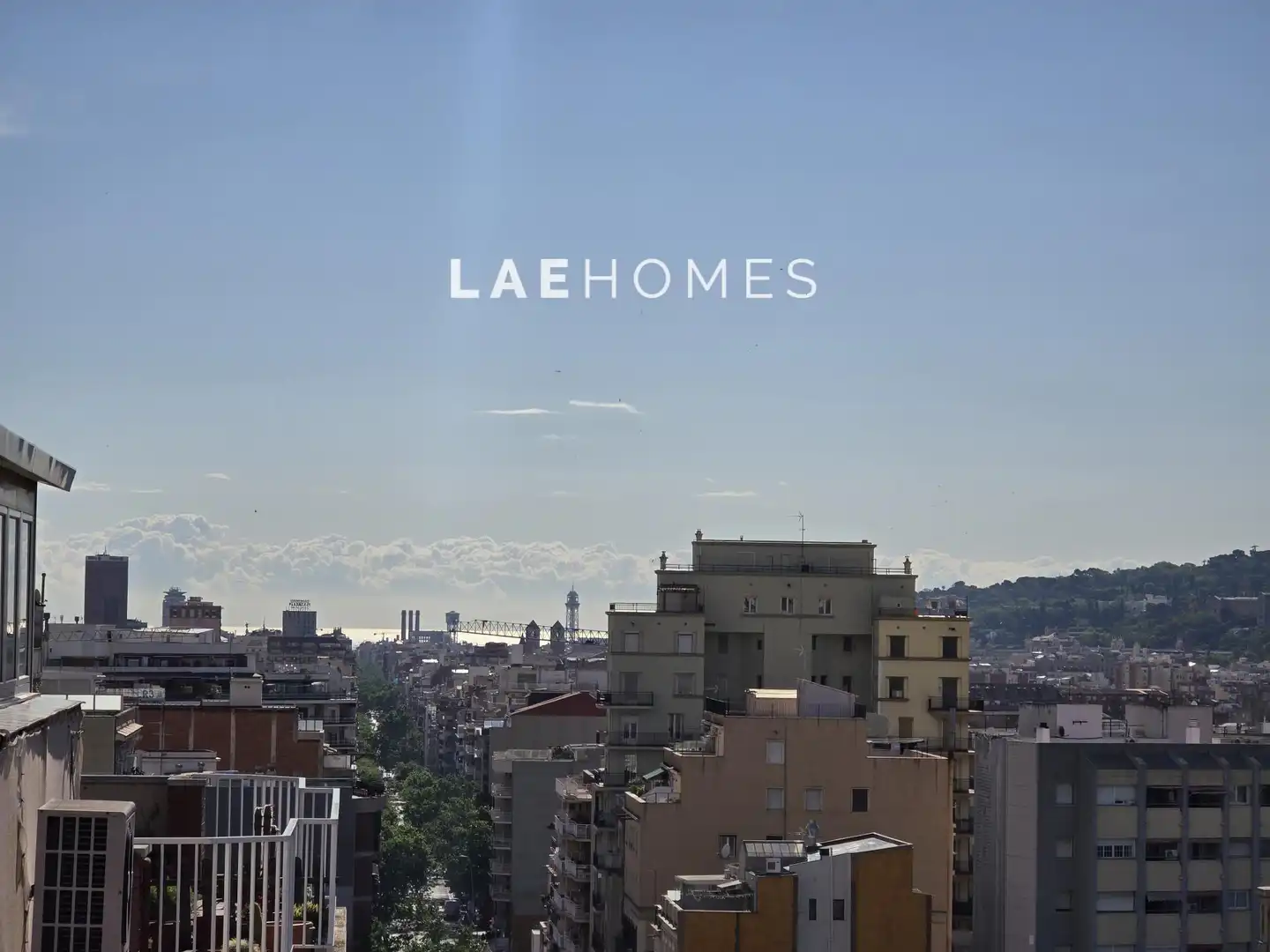Vista exterior de Ático en venta en Barcelona con Aire acondicionado, Calefacción y Parquet