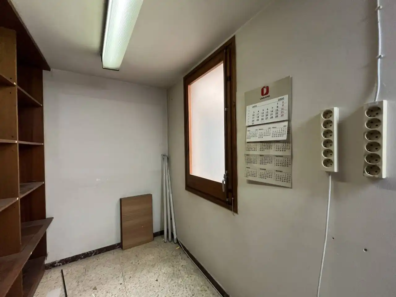 Oficina de alquiler en Calle Pinar del Río, 64, El Congrés i els Indians
