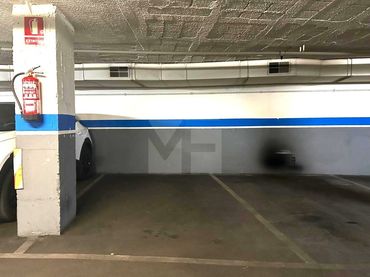 Double avec ascenseur à vendre à Les Corts
