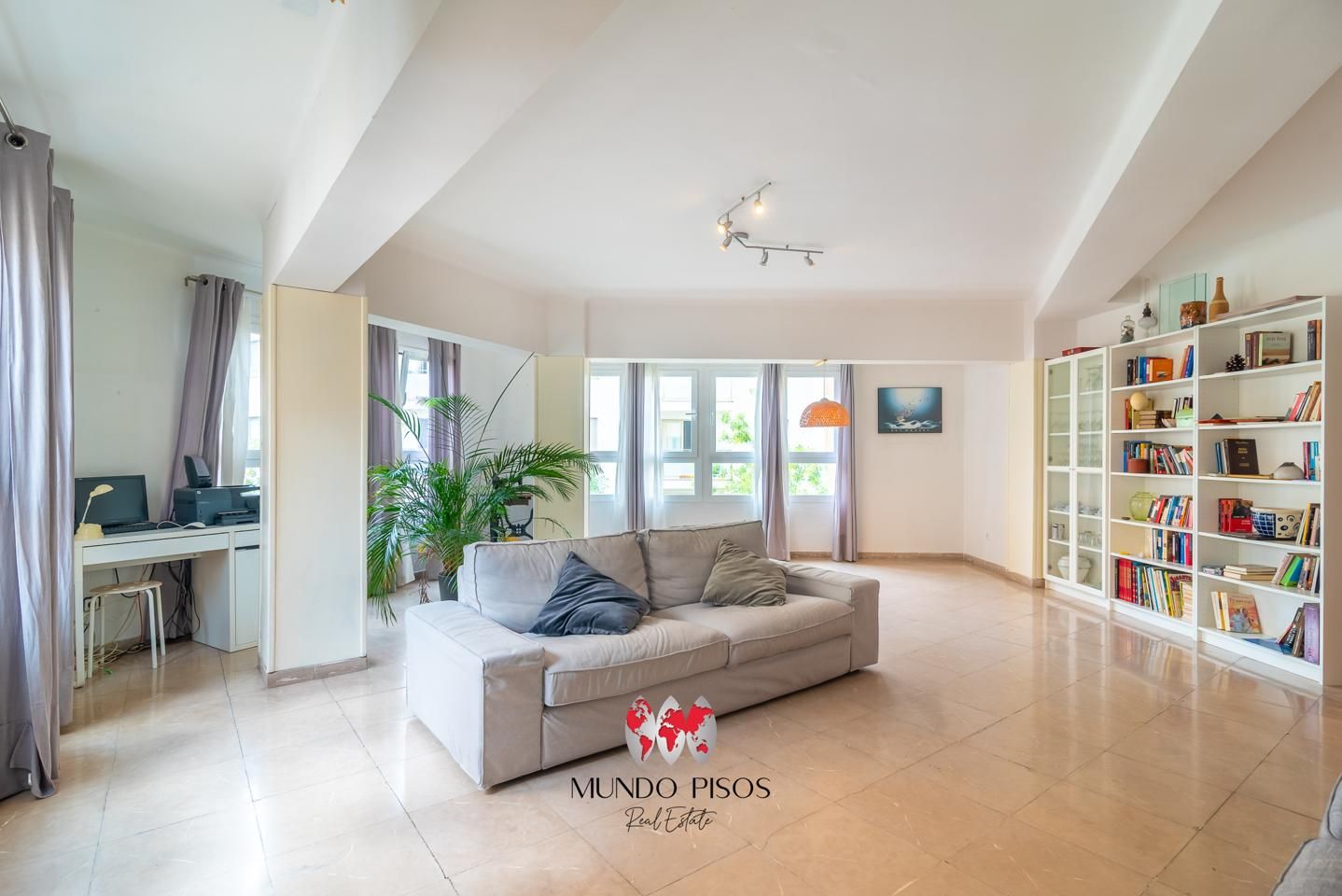 Sala d'estar de Pis en venda en  Palma de Mallorca amb Aire condicionat i Balcó