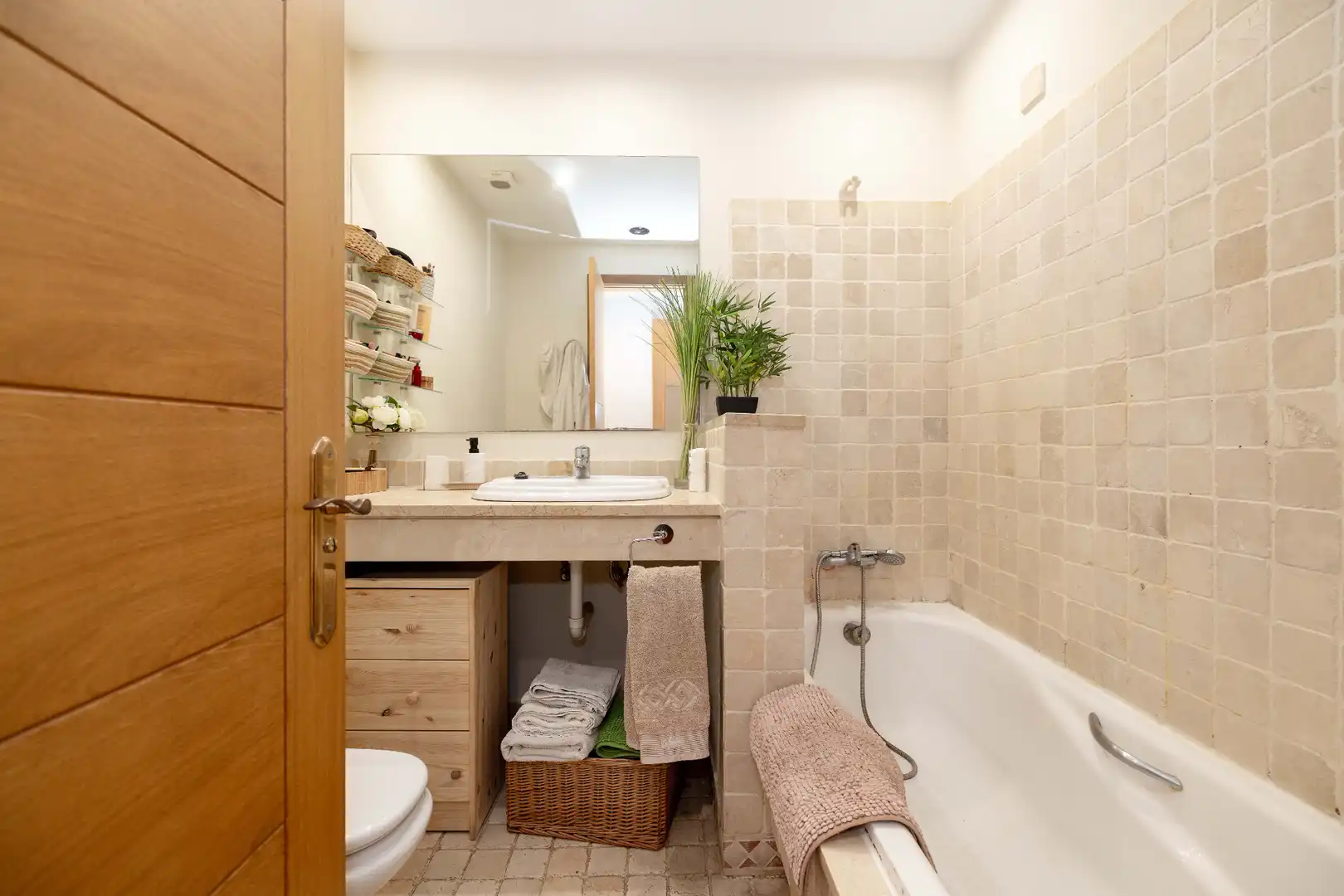 Badezimmer von Wohnung zum Verkauf in Marbella mit Klimaanlage, Heizung und Terrasse