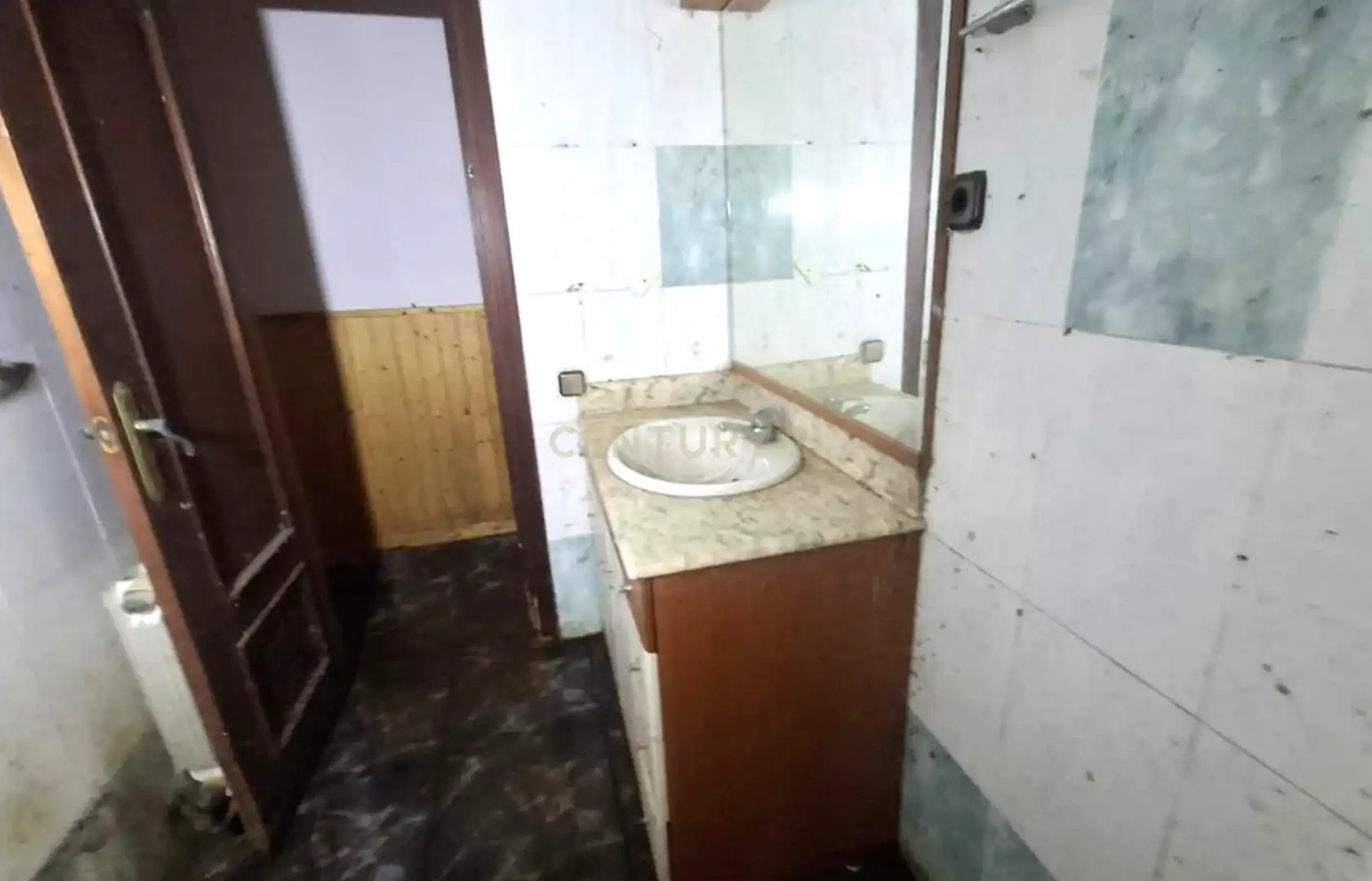 Badezimmer von Wohnungen zum Verkauf in Mataró
