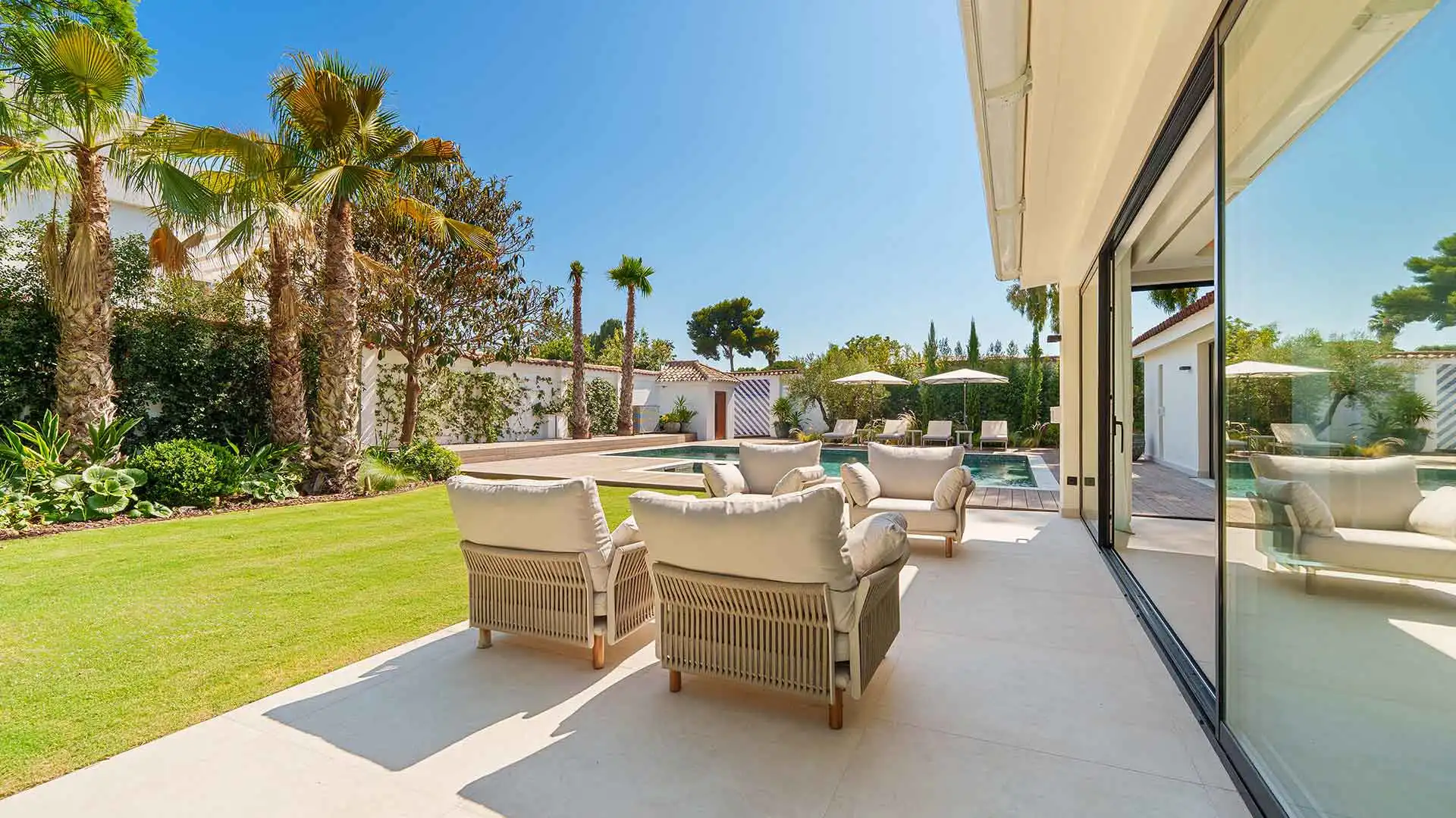 Terrassa de Casa o xalet en venda en Marbella amb Aire condicionat, Jardí privat i Terrassa