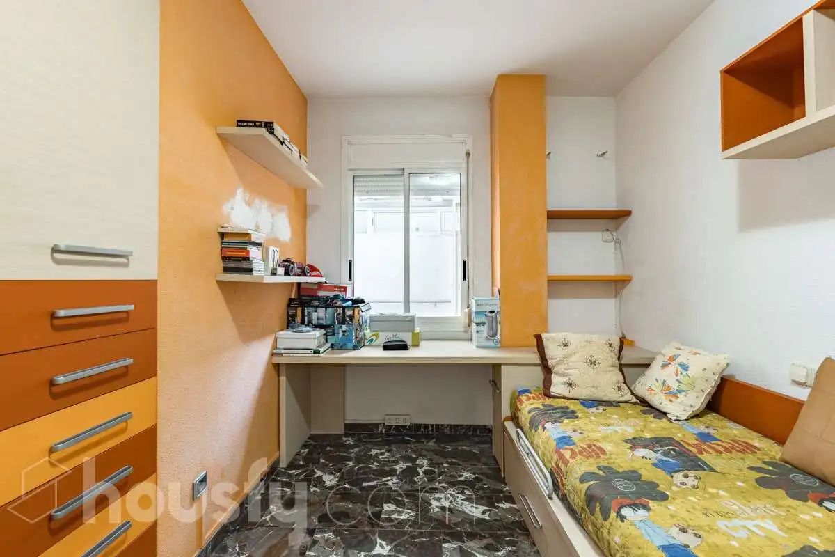 Bedroom of Flat for sale in Pallejà  with Air Conditioner, Heating and Balcony