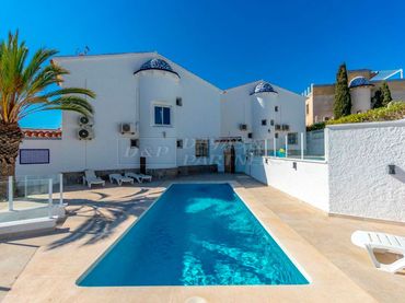 Villa con piscina in vendita a Orihuela Costa