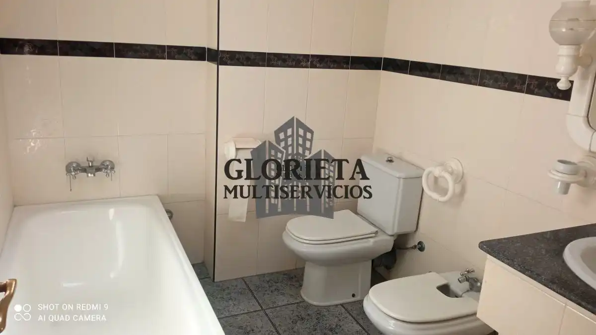 Bany de Casa o xalet en venda en Nigrán amb Calefacció, Parquet i Terrassa