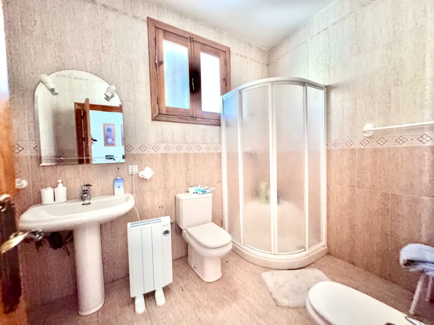 Bathroom of Houses for sale in Laujar de Andarax  with Air Conditioner, Private garden and Terrace