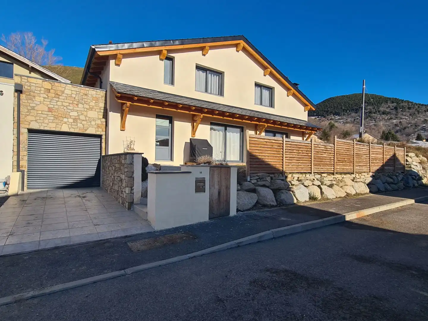 Haus mit Garten zum Verkauf in Rue Sol Y Neu 2