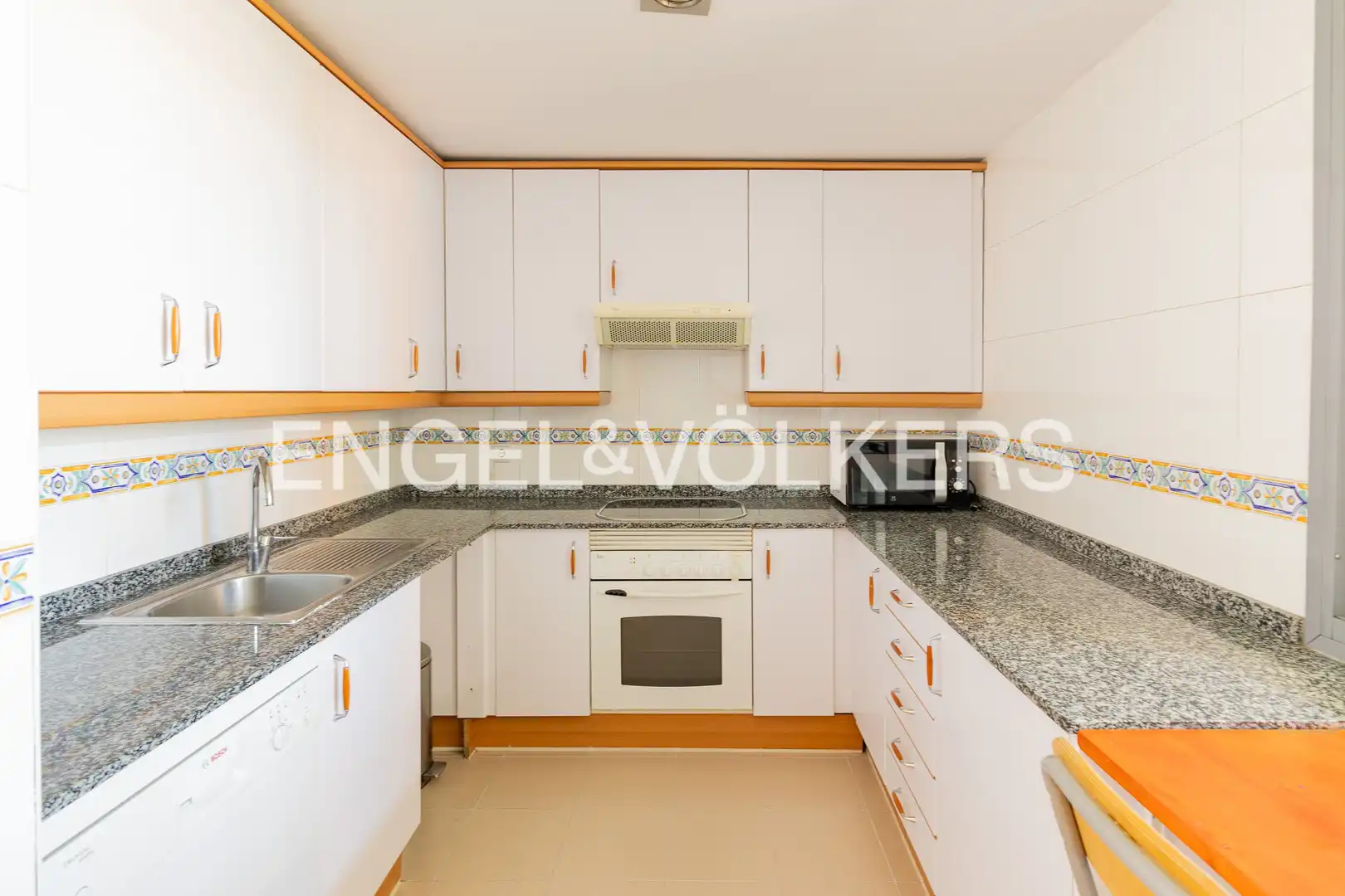 Cocina de Ático en venta en Madrid con Aire acondicionado, Calefacción y Parquet